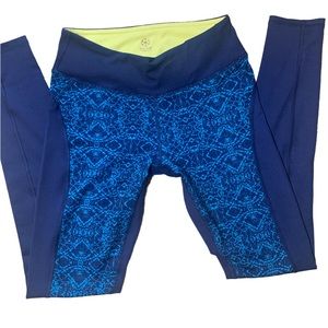 Gaiam blue pattered yoga pants